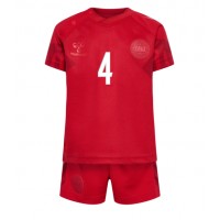 Danmark Simon Kjaer #4 Hjemmedraktsett Barn VM 2022 Kortermet (+ Korte bukser)